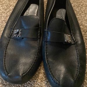 Men black Louis Vuitton shoe size 11 these are vintage type
